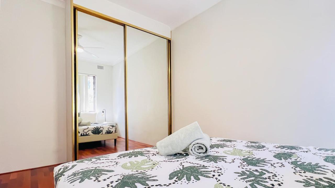 Appartamento Carlton 3 Beds Unit - Free Parking Sydney Esterno foto